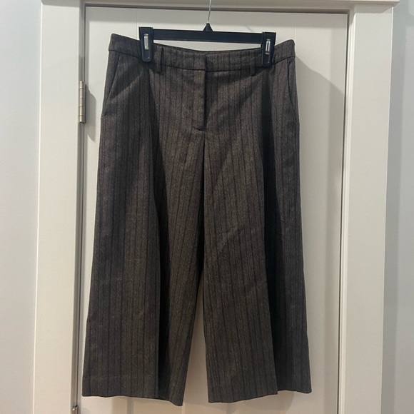 Sacs Fifth Avenue Pinstripe Wool Blend Culottes Size 10 EUC